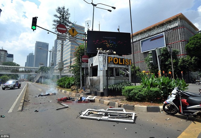 IS nhận trách nhiệm đánh bom kép kinh hoàng ở Indonesia ảnh 7