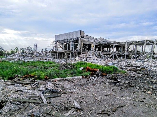 Cuộc chiến đẫm máu giành giật sân bay Lugansk, Ukraine ảnh 5