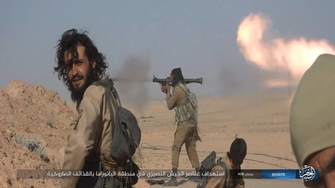 IS dốc toàn lực tấn chiếm Deir Ezzor, quân đội Syria "ngàn cân treo sợi tóc" ảnh 7
