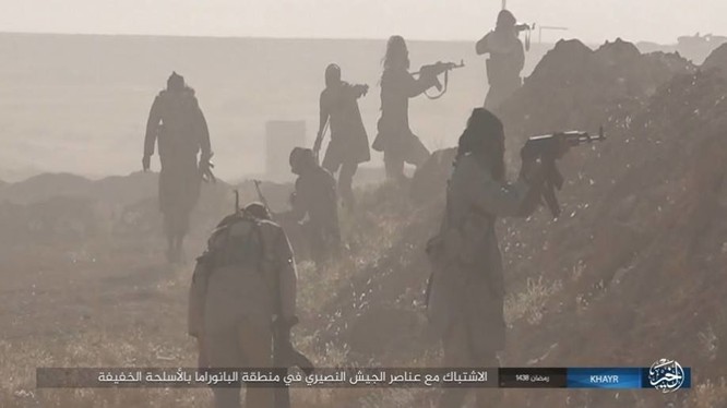 IS dốc toàn lực tấn chiếm Deir Ezzor, quân đội Syria "ngàn cân treo sợi tóc" ảnh 9