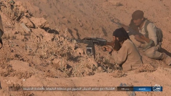 IS dốc toàn lực tấn chiếm Deir Ezzor, quân đội Syria "ngàn cân treo sợi tóc" ảnh 10