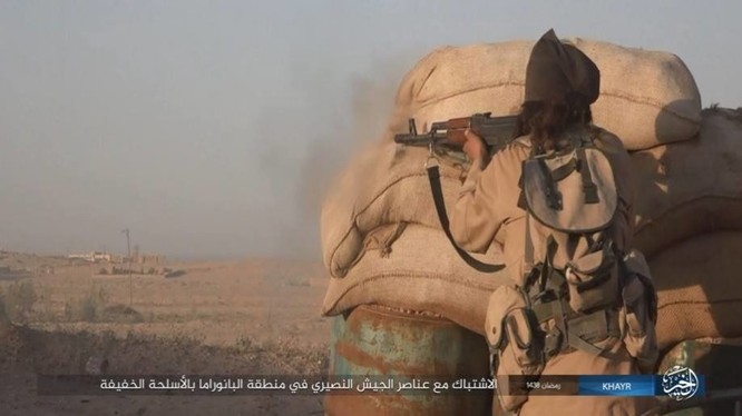 IS dốc toàn lực tấn chiếm Deir Ezzor, quân đội Syria "ngàn cân treo sợi tóc" ảnh 11