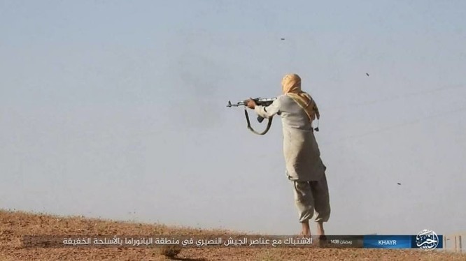 IS dốc toàn lực tấn chiếm Deir Ezzor, quân đội Syria "ngàn cân treo sợi tóc" ảnh 12
