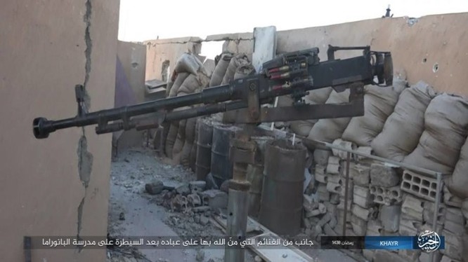 IS dốc toàn lực tấn chiếm Deir Ezzor, quân đội Syria "ngàn cân treo sợi tóc" ảnh 16