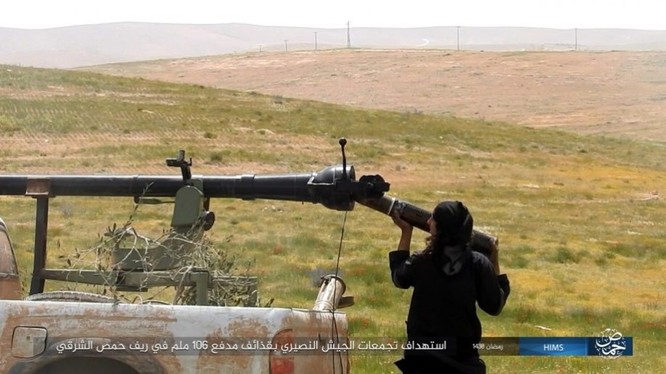 Chiến sự Syria: Quân Assad ồ ạt tiến đánh cứ địa IS và sân bay Homs ảnh 7