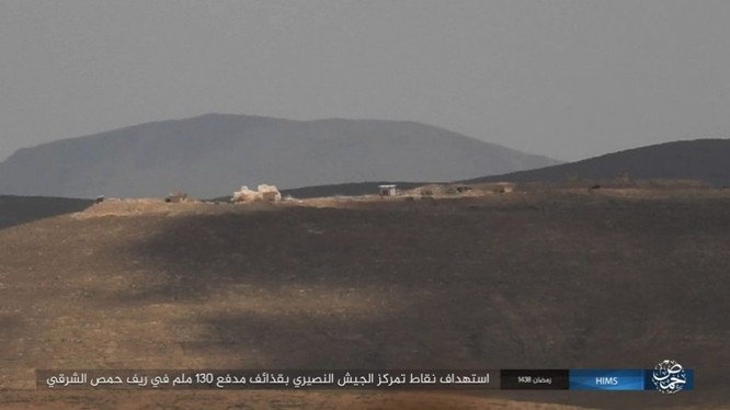 Chiến sự Syria: Quân Assad ồ ạt tiến đánh cứ địa IS và sân bay Homs ảnh 10