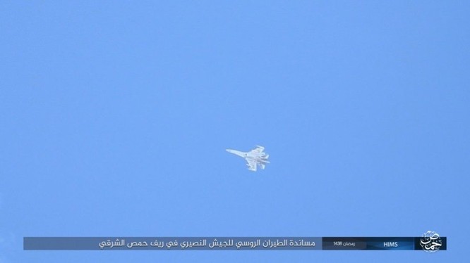 Chiến sự Syria: Quân Assad ồ ạt tiến đánh cứ địa IS và sân bay Homs ảnh 15