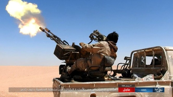 Chiến sự Syria: Quân Assad ồ ạt tiến đánh cứ địa IS và sân bay Homs ảnh 16