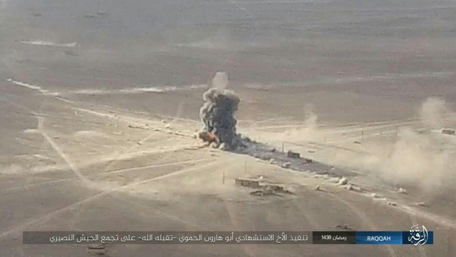 “Hổ Syria” đập tan IS, chiếm 12 địa bàn, 1.300 km2 tại tỉnh Raqqa (video) ảnh 8