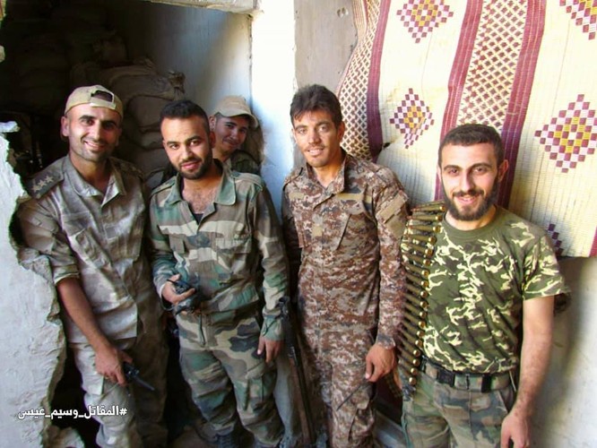 Vệ binh Syria giáng đòn vào chiến tuyến thánh chiến ngoại ô Damascus ảnh 6
