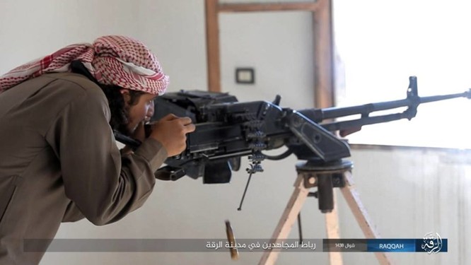 2.000 tay súng IS liều chết với người Kurd tại Raqqa ảnh 2