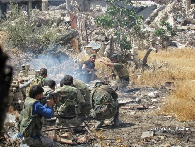 Quân đội Syria tấn công dữ dội phe thánh chiến cố thủ đông Damascus ảnh 3