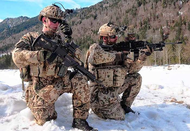 Đức sản xuất loạt bộ thiết bị “người lính tương lai” ảnh 2
