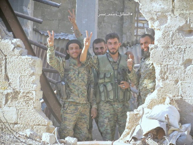 Quân đội Syria tấn công dữ dội cứ địa thánh chiến ngoại ô Damascus (video) ảnh 20