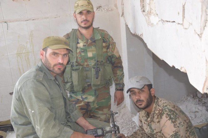 Quân đội Syria quyết thắng phe thánh chiến ngoại vi Damascus ảnh 18