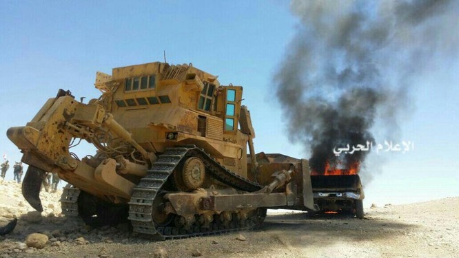 IS đầu hàng di tản về Deir Ezzor, trận chiến cuối cùng trên biên giới Syria (video) ảnh 2
