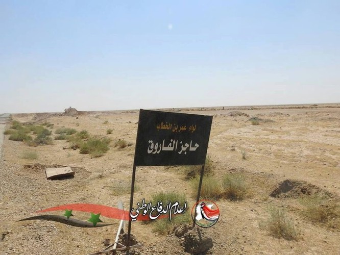 Quân đội Syria, người Kurd đua tấn công IS chiếm lãnh địa tại Deir Ezzor ảnh 7