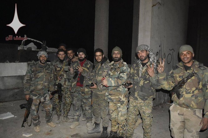 Quân đội Syria nã hàng trăm tên lửa diệt phiến quân ở tử địa Đông Ghouta ảnh 1