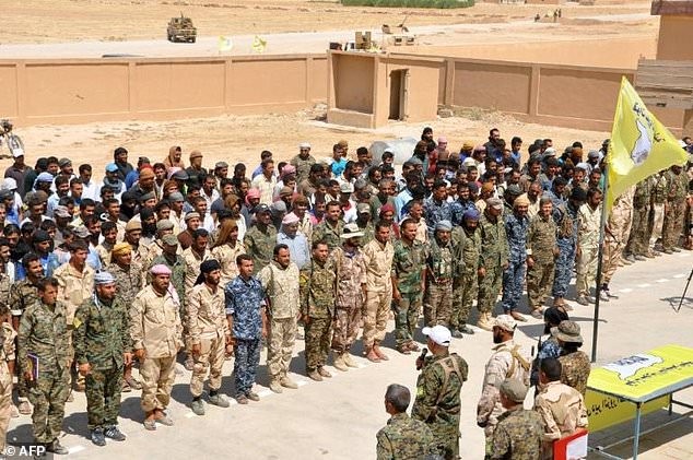 Syria như thùng thuốc súng chực nổ, Mỹ đẩy người Kurd khỏi đông Euphrates ảnh 2