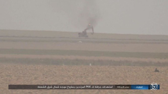 Thổ Nhĩ Kỳ xua quân tràn sang Syria, IS thừa cơ đánh người Kurd ở Deir Ezzor ảnh 1