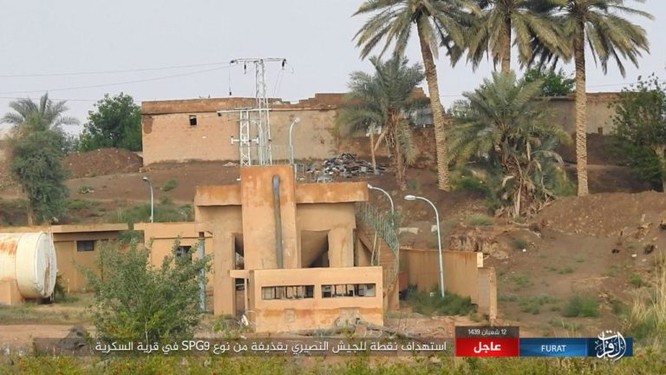 IS bất ngờ tấn công quân đội Syria trên sa mạc Deir Ezzor ảnh 3
