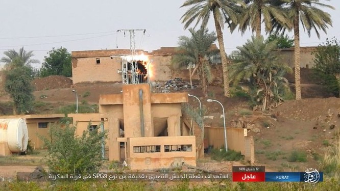 IS bất ngờ tấn công quân đội Syria trên sa mạc Deir Ezzor ảnh 4