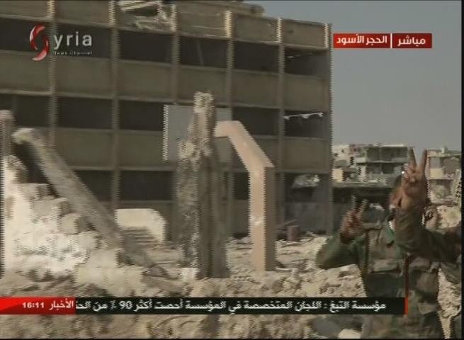 Không quân Nga-Syria dồn dập dội lửa yểm trợ tấn công chia cắt IS tại tử địa Yarmouk ảnh 2