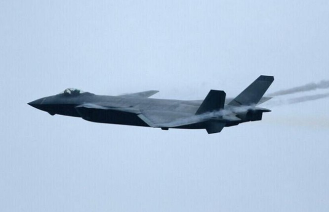 Máy bay chiến đấu J-20 Trung Quốc. Ảnh: Cankao