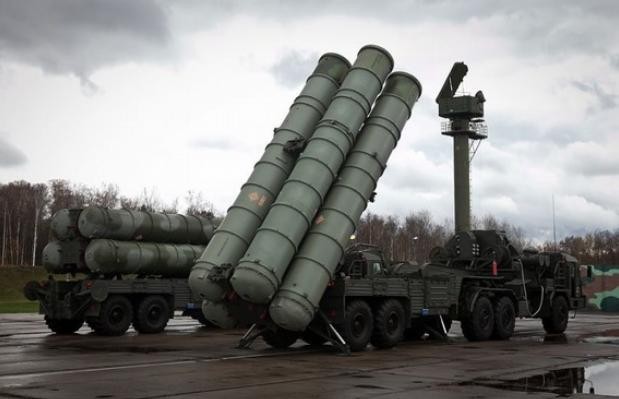 Hệ thống tên lửa đất đối không S-400 Nga (ảnh tư liệu)