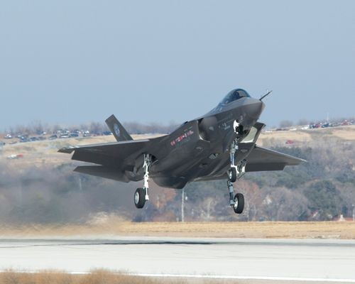 Máy bay chiến đấu F-35A Mỹ.