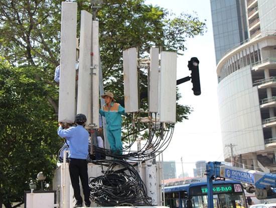 Nhà mạng tuyên bố mạng lưới vẫn đảm bảo dù lưu lượng 4G tăng đột biến đêm Giao thừa - Ảnh 1
