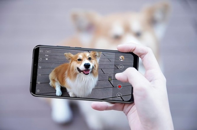 Những điểm đáng tiền trên Asus ZenFone 5Z ảnh 2