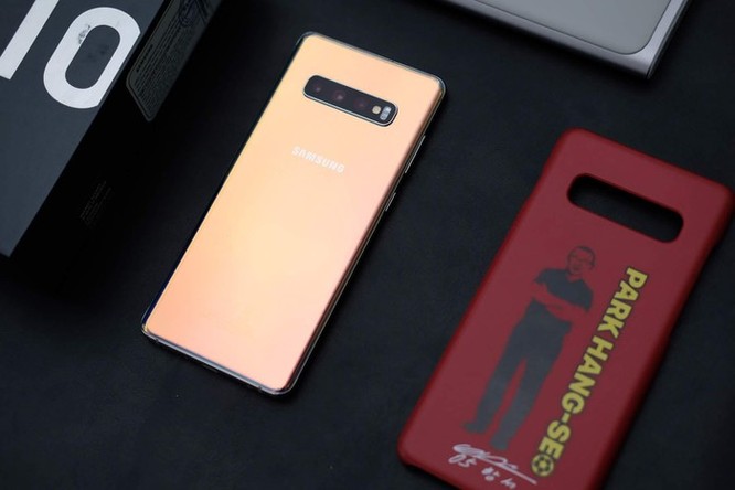 Giải mã sức hút của màu bạc 'rất lạ' trên Galaxy S10+ mới ảnh 7