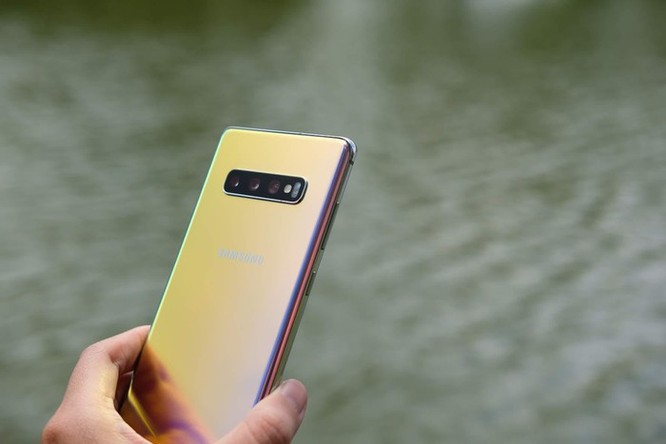 Giải mã sức hút của màu bạc 'rất lạ' trên Galaxy S10+ mới ảnh 6