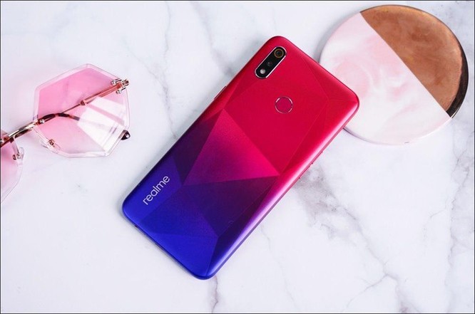 Những smartphone này sạc nhanh siêu tốc nhưng giá bán chỉ ở tầm trung ảnh 1