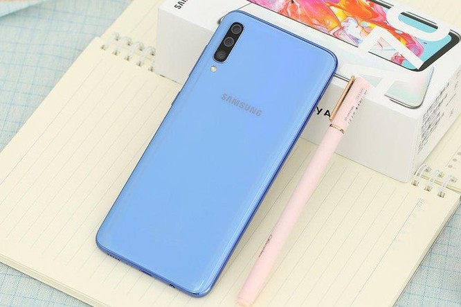 Những smartphone này sạc nhanh siêu tốc nhưng giá bán chỉ ở tầm trung ảnh 4