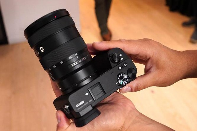 Mirrorless 'quốc dân' A6600, A6100 ra mắt, quay video tốt hơn ảnh 1