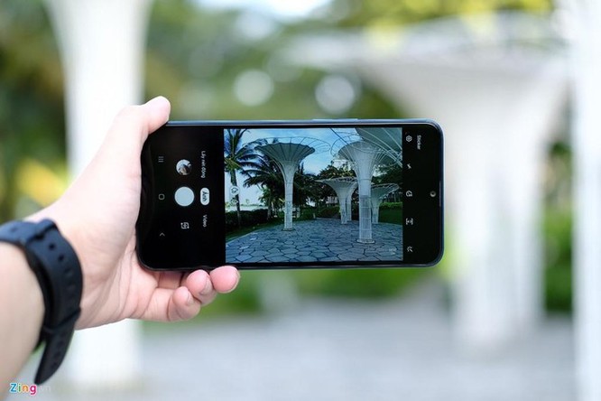 Galaxy A10s - chip mạnh, camera kép, pin 4.000 mAh, giá dưới 4 triệu ảnh 6