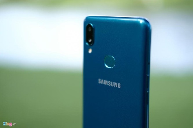 Galaxy A10s - chip mạnh, camera kép, pin 4.000 mAh, giá dưới 4 triệu ảnh 5