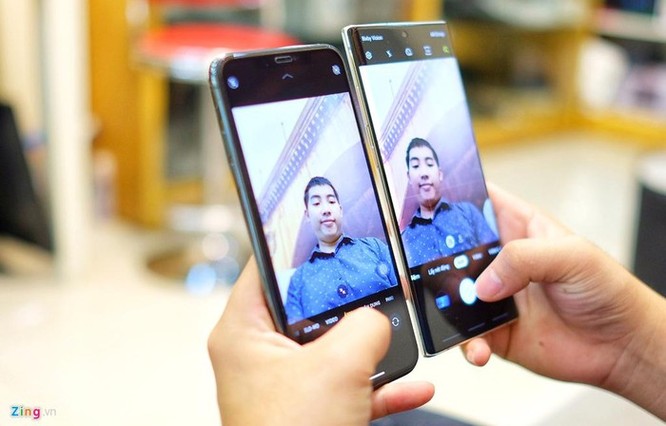 iPhone 11 Pro Max đọ dáng với Galaxy Note10+ ảnh 7