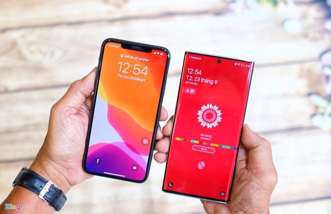 iPhone 11 Pro Max đọ dáng với Galaxy Note10+ ảnh 10
