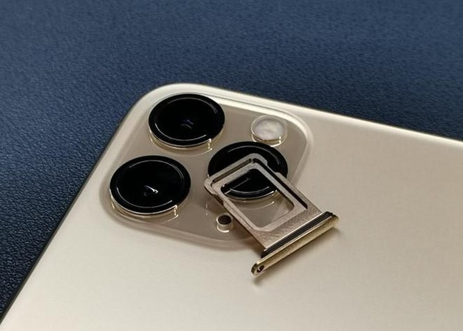 Muốn dùng 2 SIM thường, nên mua iPhone 11 xách tay từ nước nào? ảnh 1