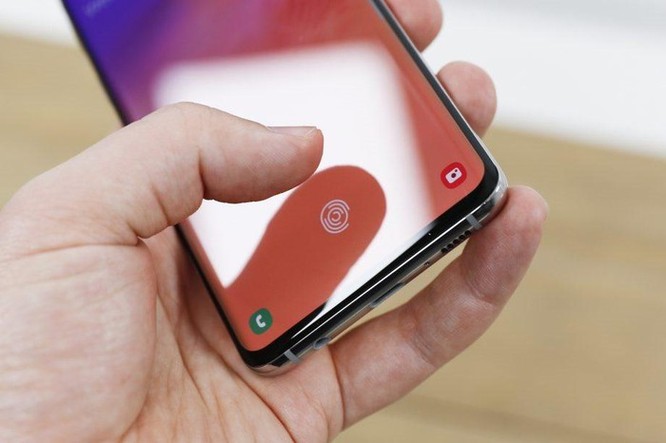 Samsung vá lỗi vân tay nguy hiểm trên Galaxy S10 và Note 10 ảnh 1
