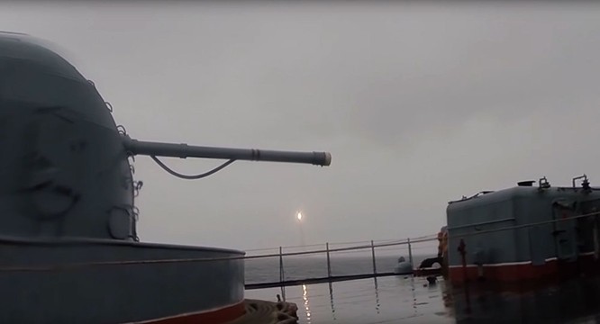 Nga phóng tên lửa Bulava gửi thông điệp tới Mỹ-NATO ảnh 1