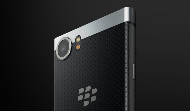 BlackBerry KeyOne trình làng: “Hồn” TCL, “da” BlackBerry, giá 12,5 triệu đồng ảnh 2
