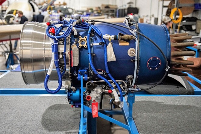 Vision Jet cũng là chuyên cơ đầu tiên chỉ có một động cơ phản lực, động cơ Williams International FJ33-5A tạo lực đẩy 1.800 pound.<br> Vision Jet cũng là chuyên cơ đầu tiên chỉ có một động cơ phản lực, động cơ Williams International FJ33-5A tạo lực đẩy 1.800 pound.<br>