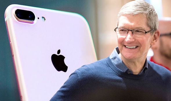 Hiểu được vị thế của mình, Apple chấp nhận làm người đi sau để tránh những cú ngã.