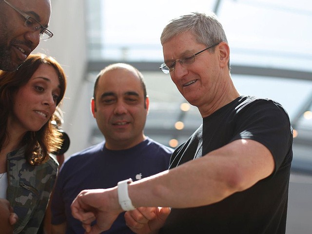 Tim Cook duy trì tập gym vào lúc 5 giờ sáng. Tuy nhiên ông không tập tại trụ sở, mà chọn cho mình một chốn riêng tư bên ngoài.
