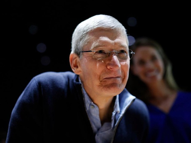 Bữa sáng của Tim Cook là một ẩn số lớn khi ông chưa hề tiết lộ với báo giới về điều này. Tuy nhiên trong một lần gặp gỡ phóng viên của tờ New York Times, Tim Cook dùng bữa với trứng, bánh cereal không đường và sữa cùng quả hạnh nhân.