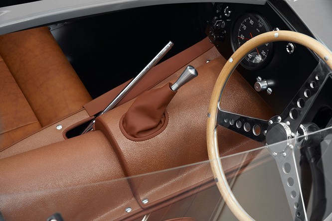 Jaguar hồi sinh mẫu xe đua huyền thoại D-Type ảnh 6
